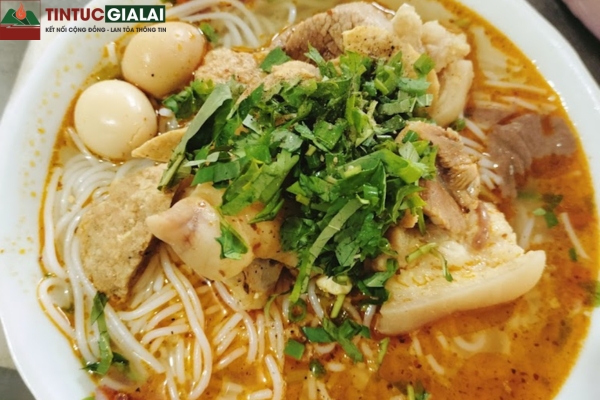 Bánh Canh Cô Bảy Pleiku – Quán Bánh Canh Ngon Chuẩn Vị Tại Gia Lai