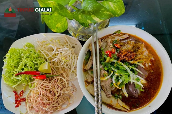 Top 9 Quán Bún Bò Gia Lai Nước Dùng Đậm Đà, Đông Khách Nhất Pleiku