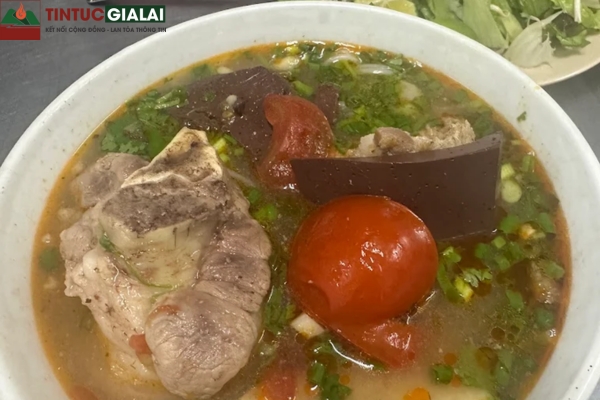 Bún Riêu Giò Chi Pleiku – Quán Bún Riêu Gia Truyền Đậm Vị Tại Gia Lai
