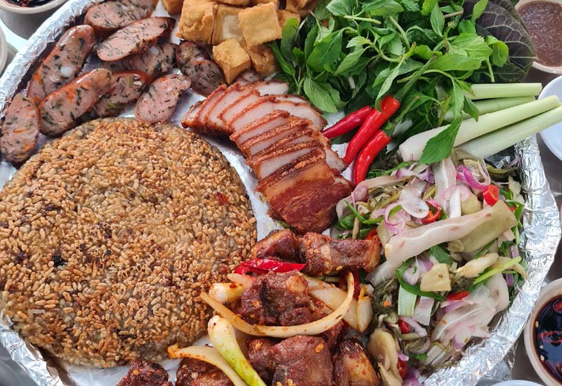 Làng Nướng Pleiku – BBQ & Lẩu Nướng Phố Núi Nguyễn Viết Xuân